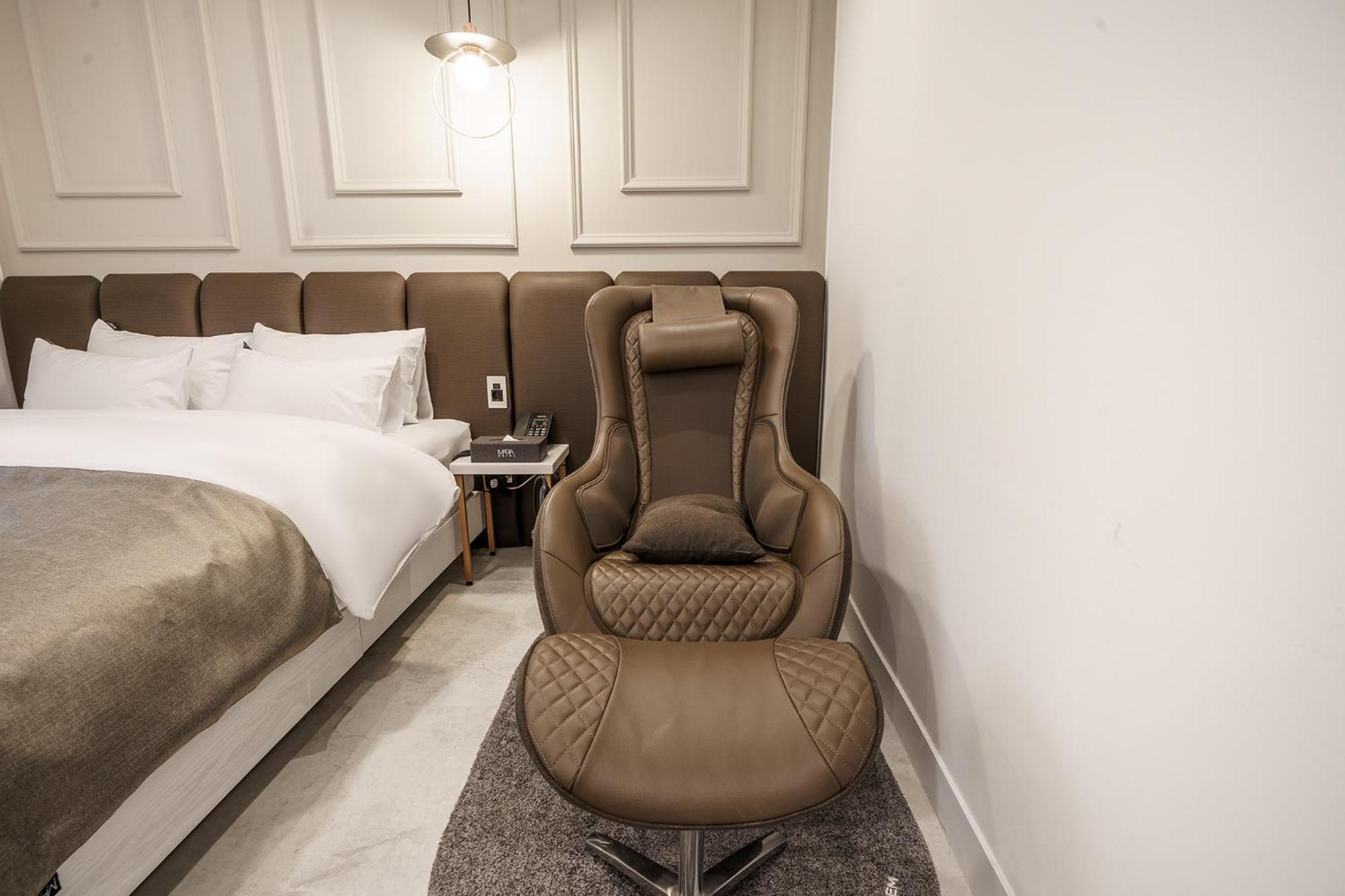 פייונגטק Hotel Maria מראה חיצוני תמונה