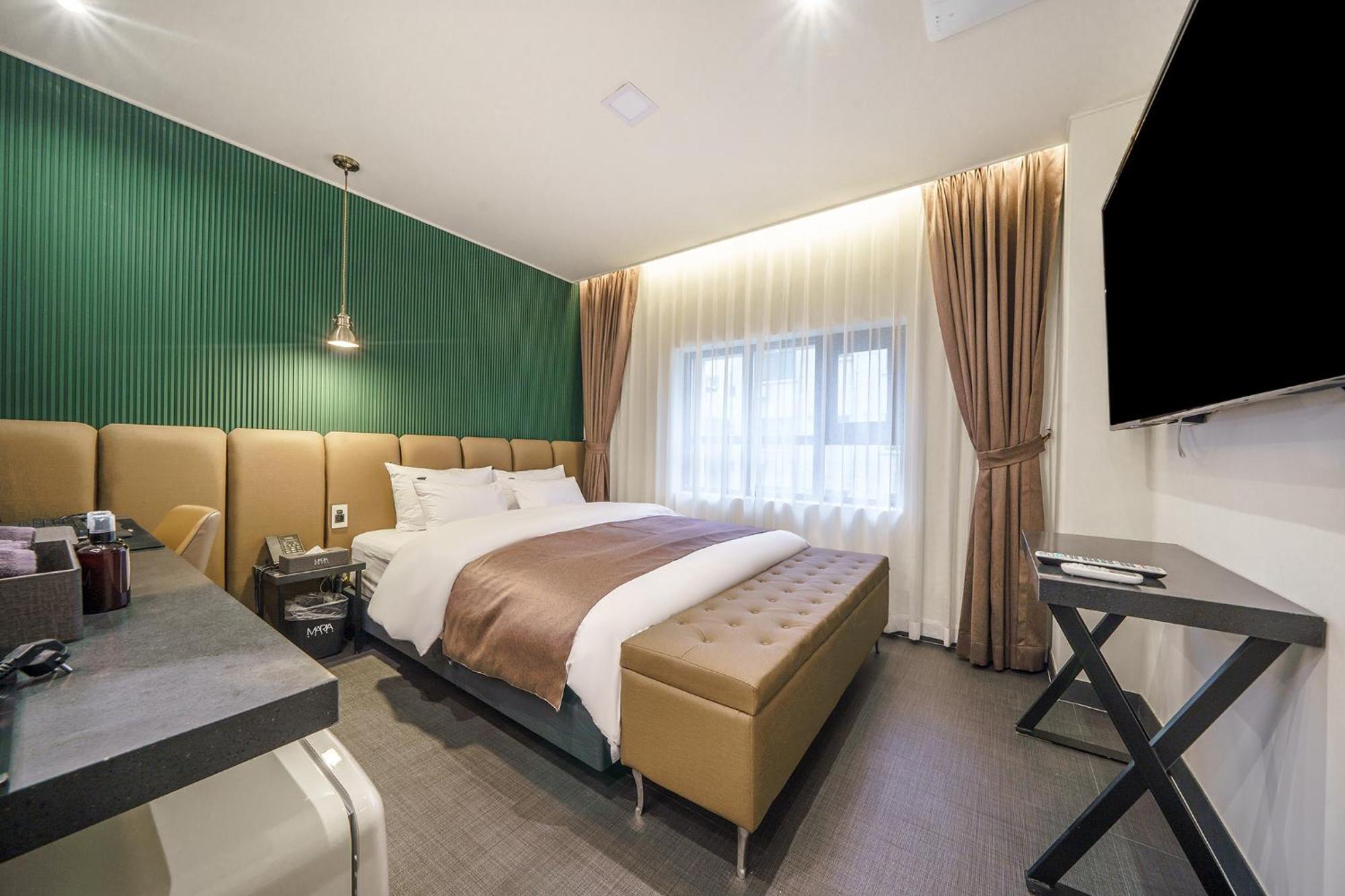 פייונגטק Hotel Maria מראה חיצוני תמונה